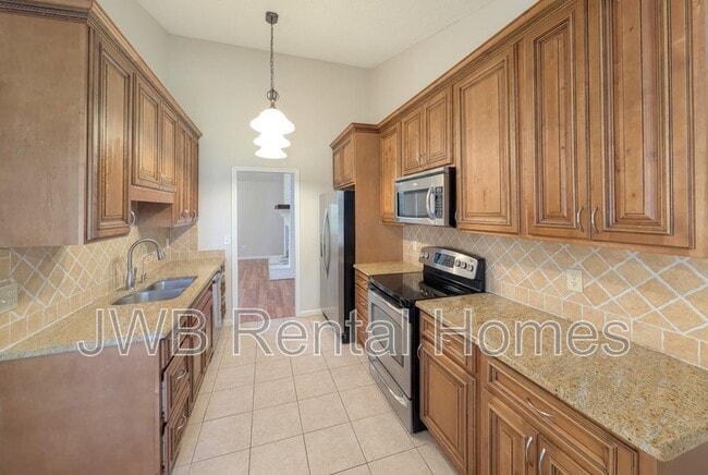Building Photo - 3257 Hampstead Dr