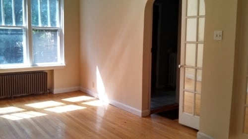 Otro - 6307 n Wayne ave