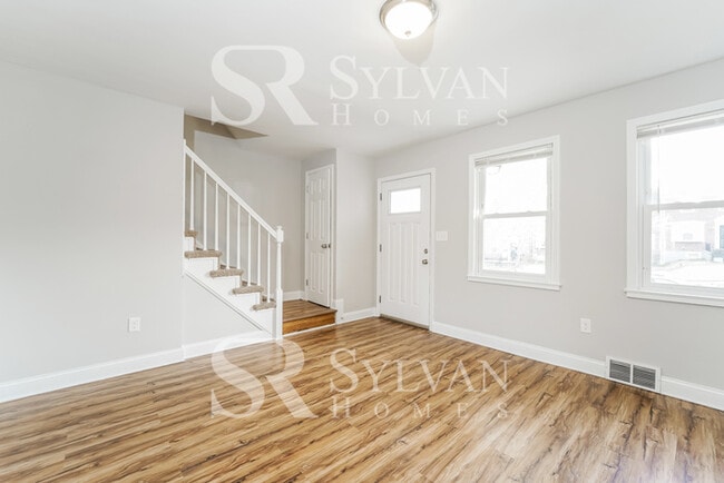 Building Photo - Enjoy living the good life in this 3 bedro...