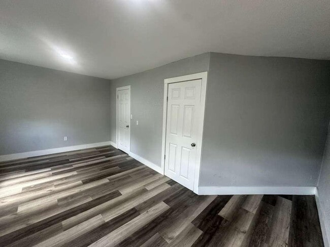Foto del edificio - 1550 E Bay St