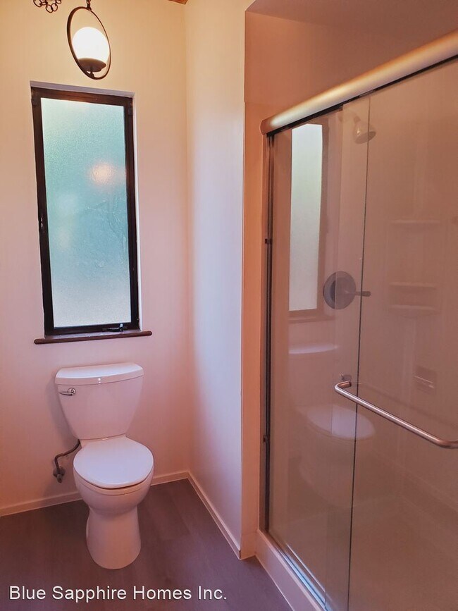 Building Photo - 4 br, 2 bath House - 1742 Manzanita Dr.