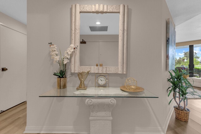 Foto del edificio - 910 Island Dr