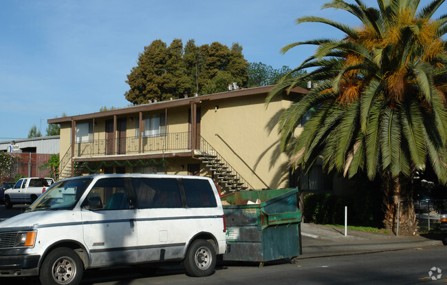 Foto del edificio - 69-81 Jose Figueres Ave