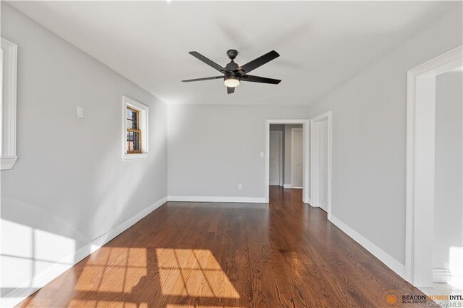 Foto del edificio - 316 Pennyfield Ave