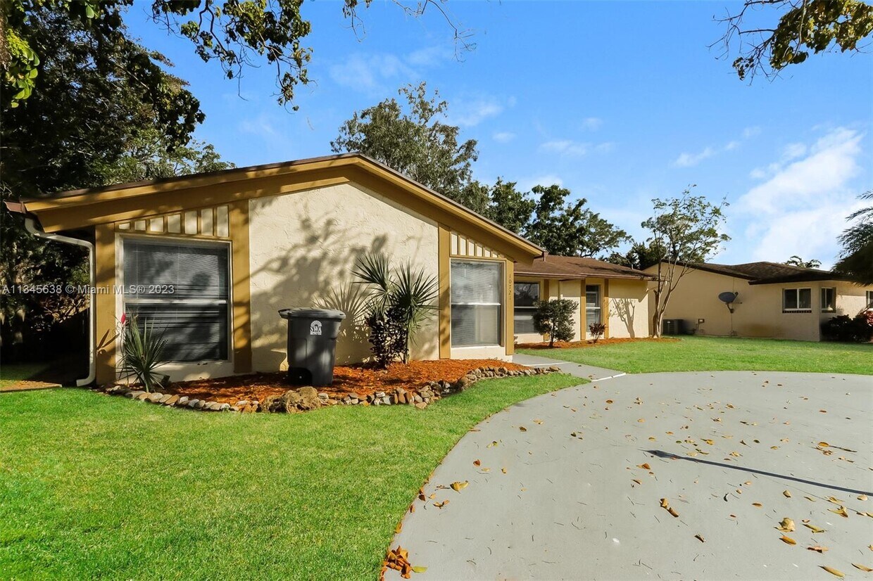 10721 Sleepy Brook Way, Boca Raton, FL 33428 House for Rent in Boca