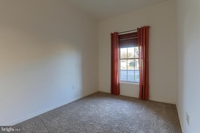 Foto del edificio - 712 Creekside Dr