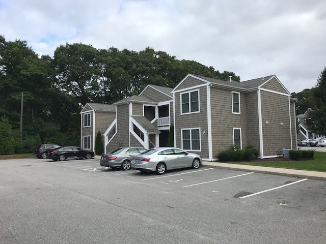 Primary Photo - Forest Pond Condominiums