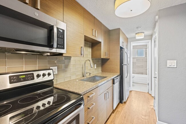 Building Photo - Pearl Apartments