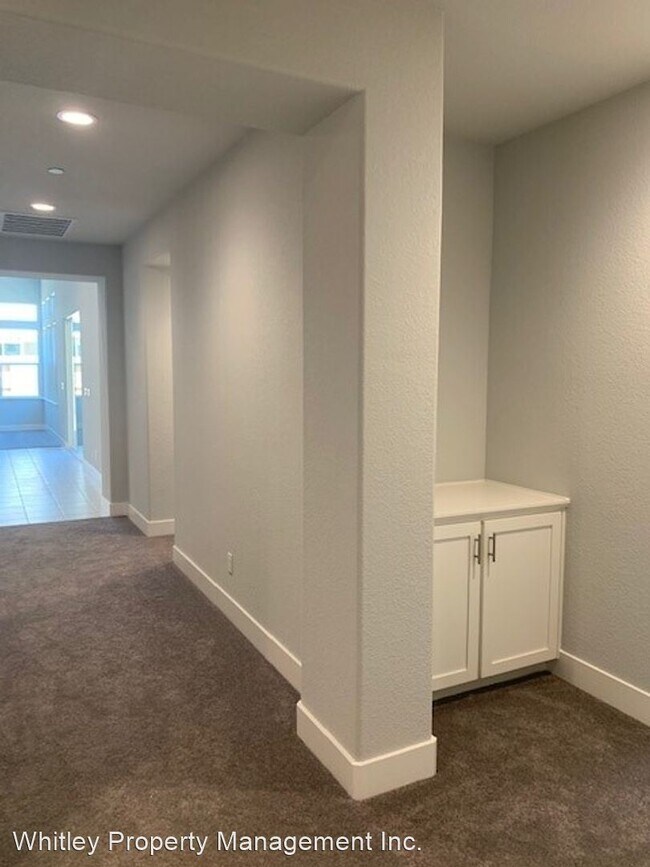 Building Photo - 3 br, 2.5 bath House - 3128 Adelaide Loop