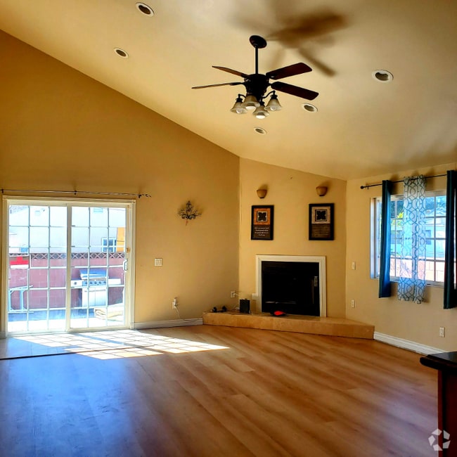 Building Photo - 6603 Crossway Dr