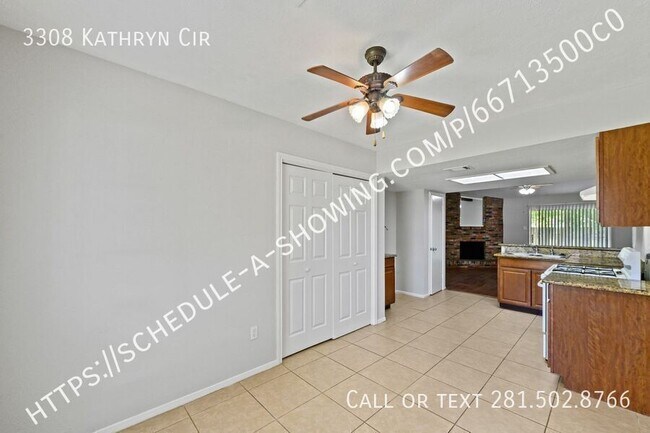 Foto del edificio - 3308 Kathryn Cir