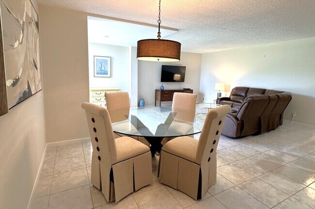 Foto del edificio - 2455 Lindell Blvd