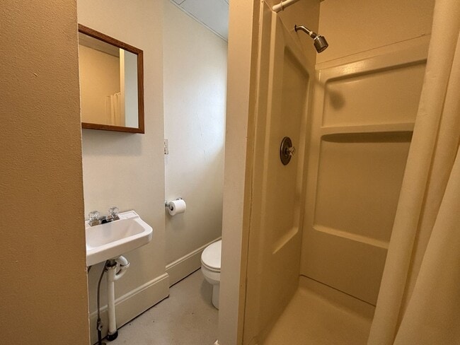 Building Photo - 117 N Main St