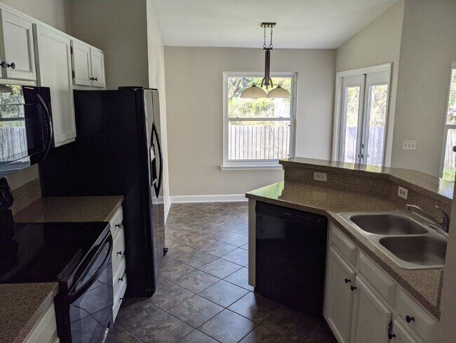 Foto del edificio - Charming 3 Bed, 2 Bath Home in Mayport, cl...