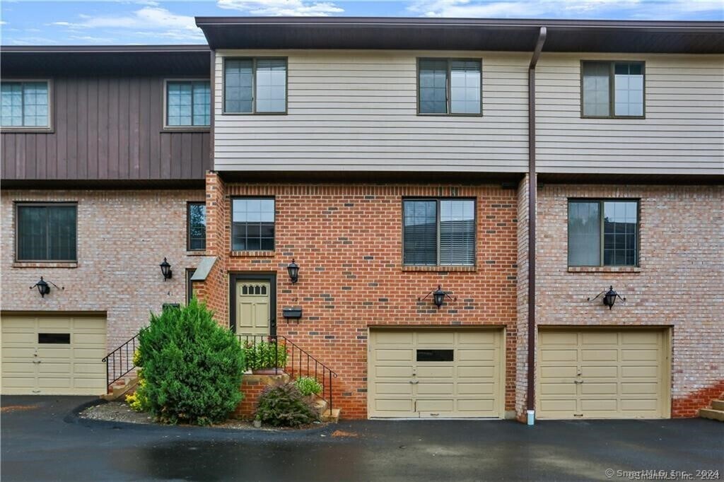 Foto principal - 237 Strawberry Hill Ave