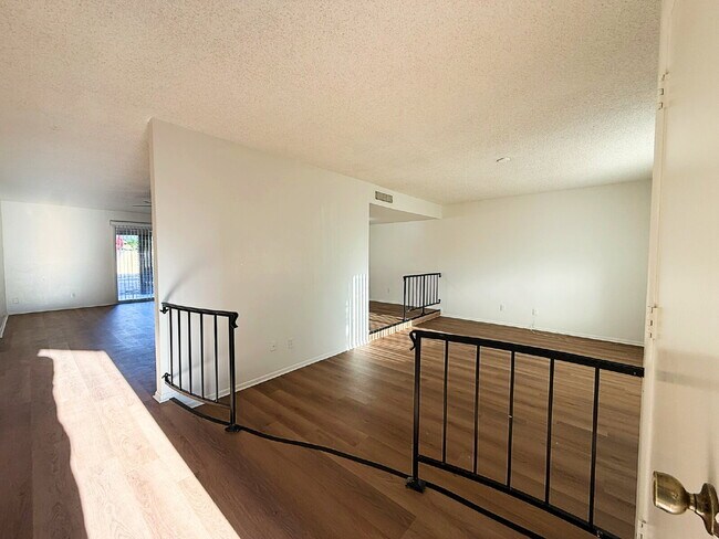 Building Photo - Spacious North Phoenix Home on Large Lot – Move-In Ready!