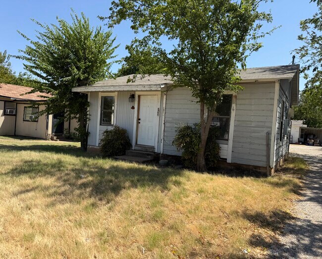Foto del edificio - 2809 Lebanon Rd