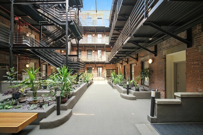 Foto del edificio - 187 Wayne St