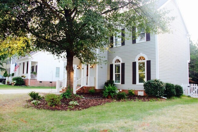 Foto del edificio - Beautiful Home With All The Upgrades!