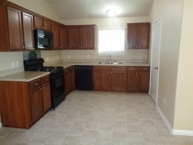 Foto del edificio - 8002 Big Oak Dr