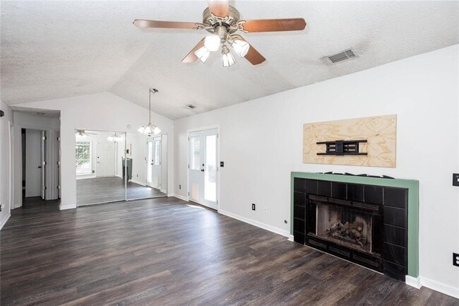 Foto del edificio - 1092 Britley Park Ln