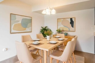 Interior Photo - Glencoe Hills