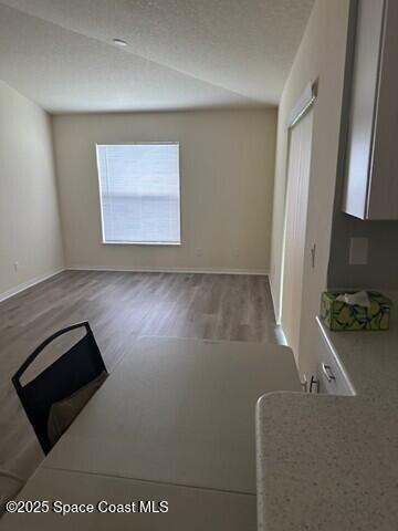 Foto del edificio - 587 Blackhorse St SE