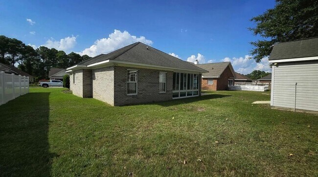 Foto del edificio - 4091 Lake Shore Dr