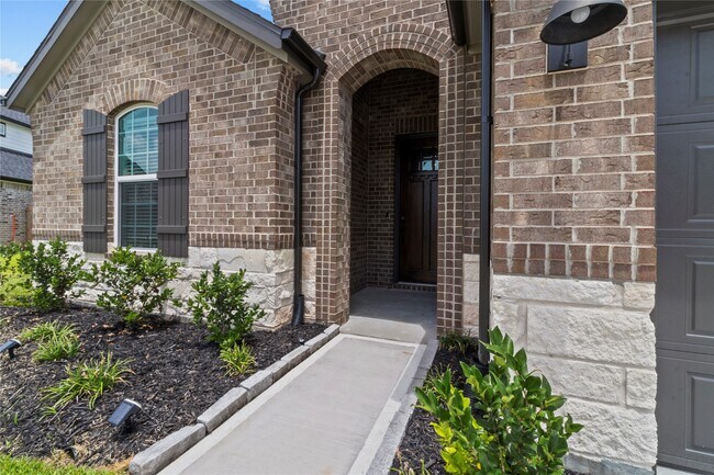 Foto del edificio - 4009 Pear Tree Wy