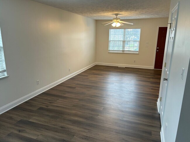 Foto del edificio - Now available:  Three bedroom, 1.5 bath home in Maryville City