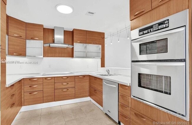 Photo - 20937 Bay Ct House