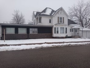 Building Photo - 1-603 1/2 N Superior Ave