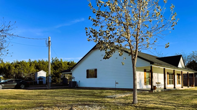 Foto del edificio - 713 Overlook Dr