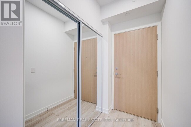 Building Photo - 395 Square One Dr