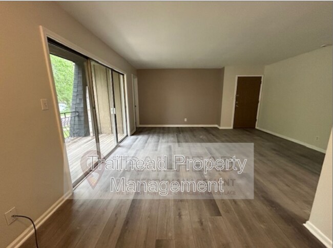 Foto del edificio - 8459 Lowell Ave