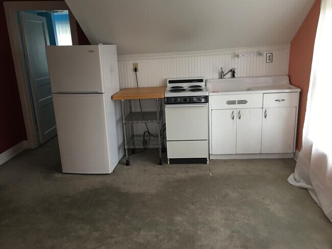 Foto del edificio - Adorable apt for rent in charming home!