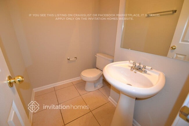 Foto del edificio - 8138 Chatham Oaks Dr