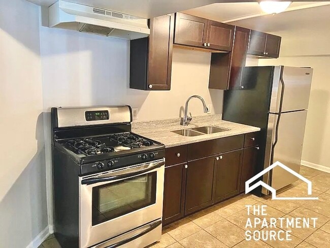 Building Photo - 4011 S Calumet Ave