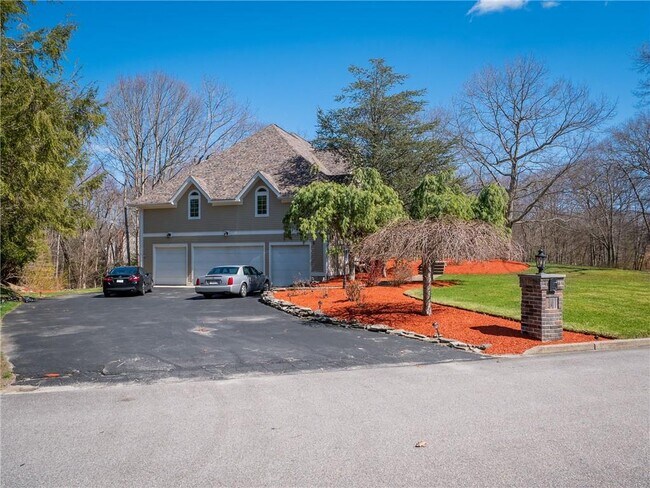 Building Photo - 5 Pheasant Dr