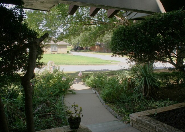 Foto del edificio - 603 Bent Tree Ct