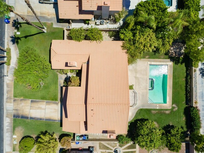 Building Photo - 76817 Manor Ln