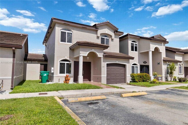 Foto del edificio - 8431 NW 188th Terrace