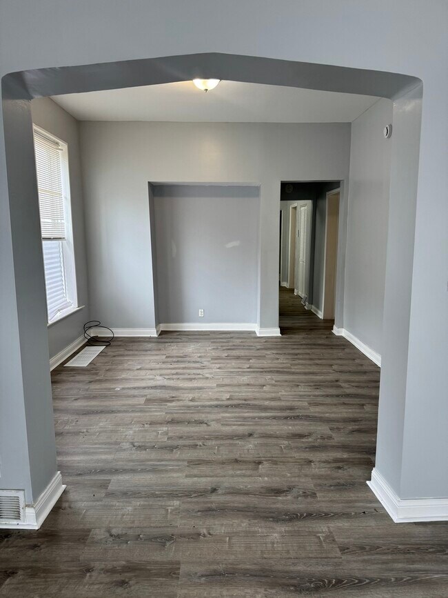 Foto del edificio - 11915 S Lowe Ave