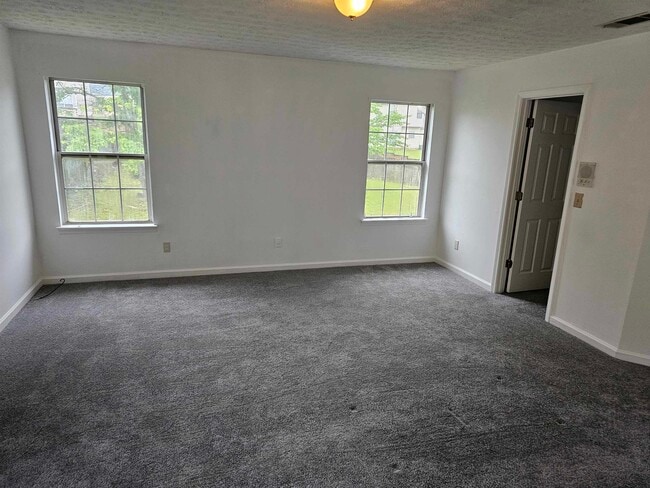 Building Photo - 8495 Glendevon Ct