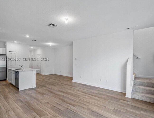 Foto del edificio - 223 SE Woodbark St