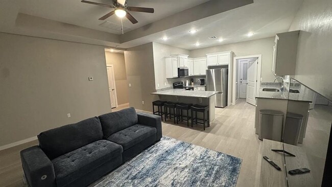 Foto del edificio - 116 Sterling Dr