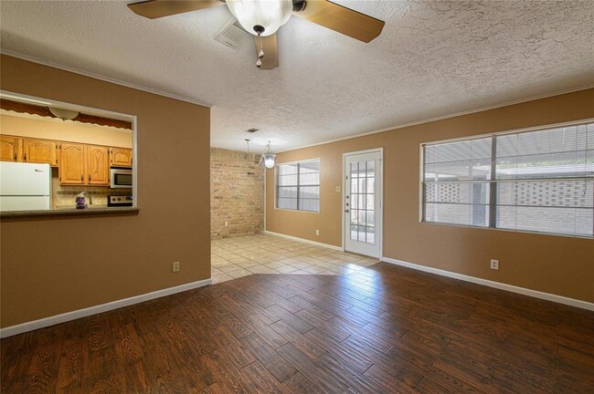 Building Photo - 20339 Fieldtree Dr