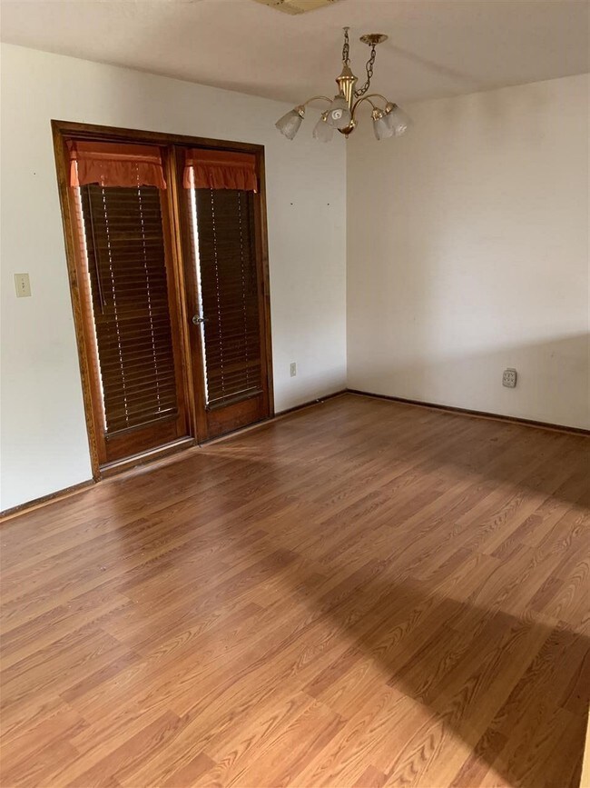 Building Photo - 1465 E Laguna Pl