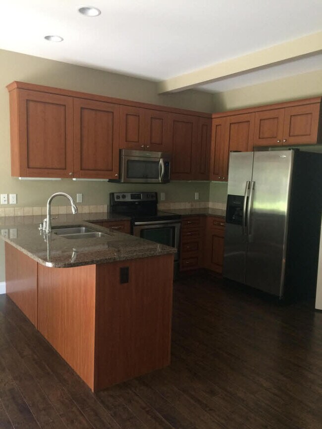 3115 W Wackerly St, Midland, MI 48640 Condo for Rent in Midland, MI