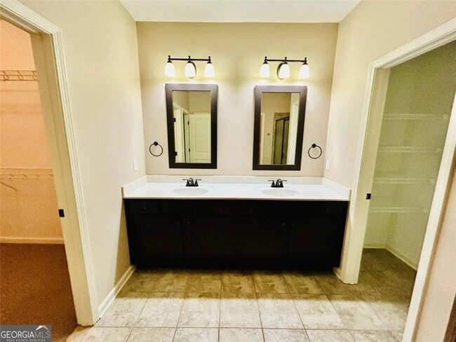 Building Photo - 4518 Hidden Creek Dr